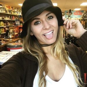 Meet your Posher, Sierra